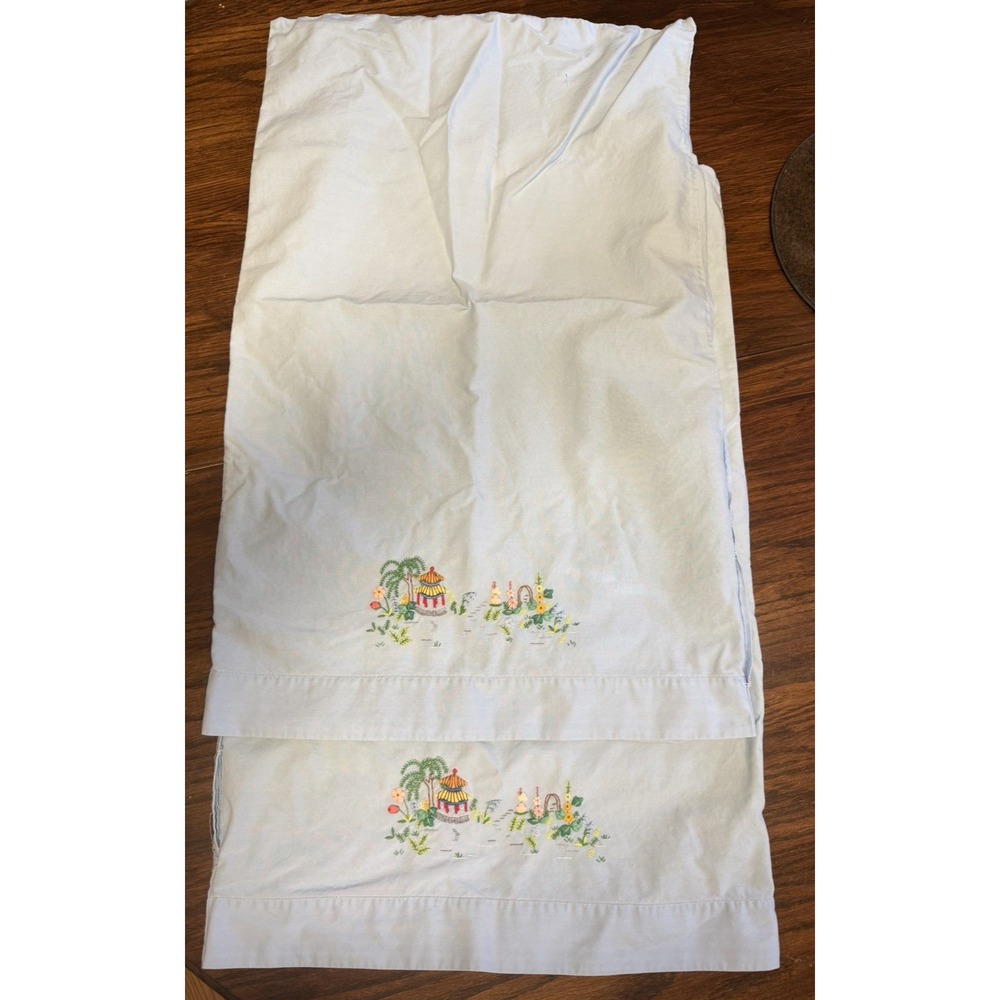 Vtg hand embroidered Pillow Cases Set Of 2 Standard Size Cotton Crewel Asian